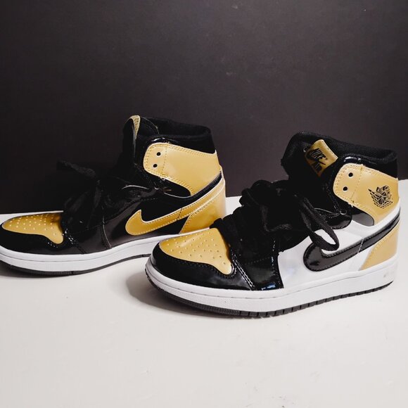 Women Nike Air Jordan 1 High Top Reto Size 5.5 OG NRG 'Gold Top 3' - Picture 6 of 14